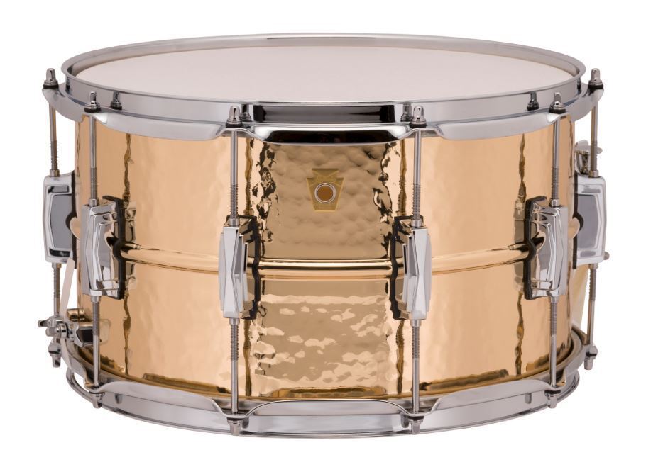 Another beautiful snare drum. Not sure if I shared this already but this is  my 6.5x14 Pearl SensiTone brass snare drum. Got it late last year on a  trade and has to